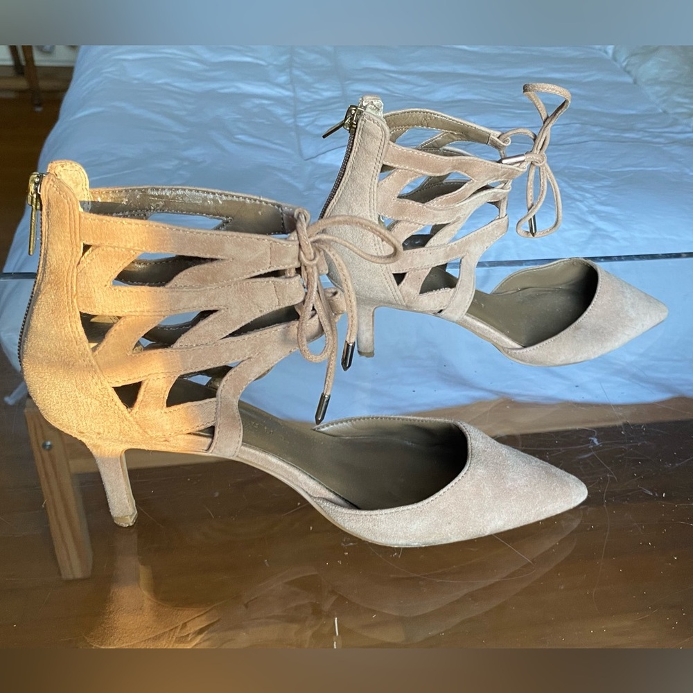 Ivanka Trump suede heels size 7.5